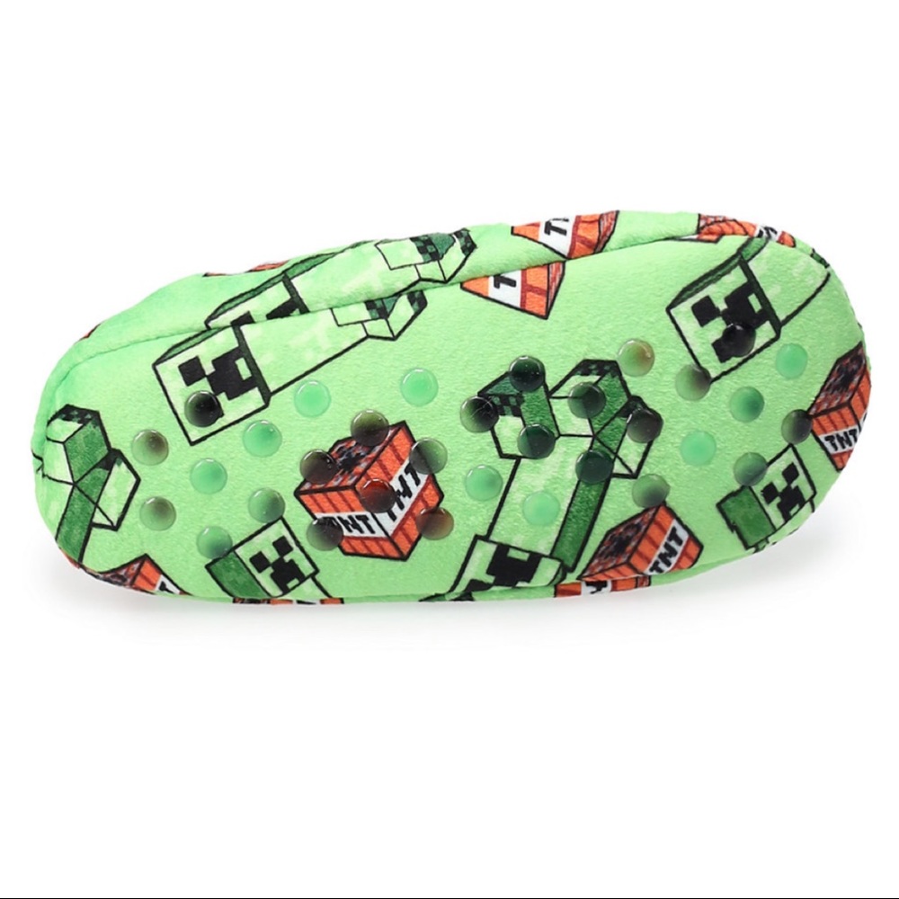 Minecraft Creeper TNT Snuggle Toes Slipper Socks - Picture 11 of 15